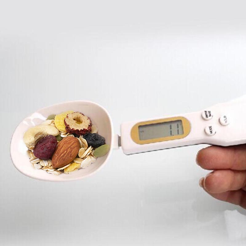 Digital measuring spoon scale LCD kitchen scale for baking coffee and pet food feature closeup