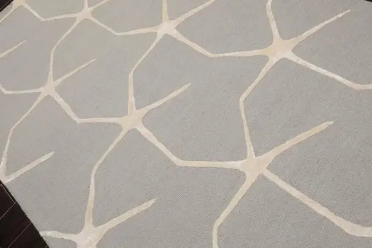 Gray ivory wool rug edge detail